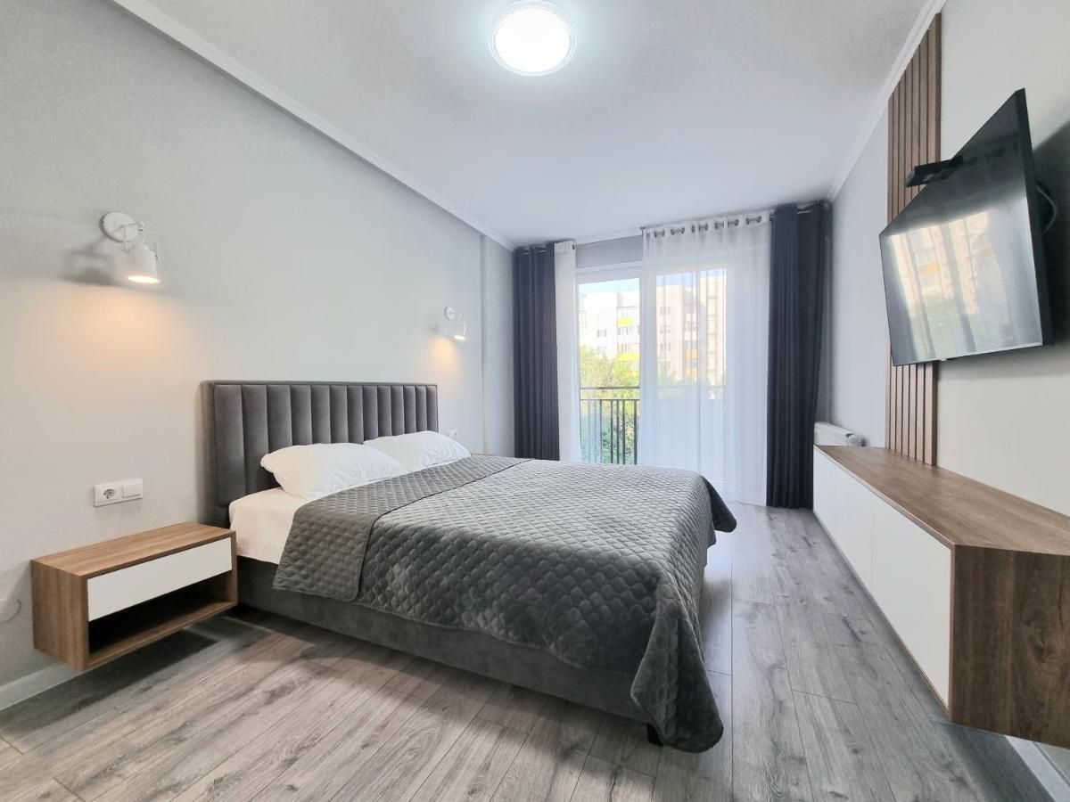 Center, Albisoara Str., 1Bedroom And Living With Balcony تشيسيناو المظهر الخارجي الصورة